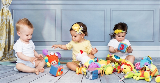 Новые музыкальные игрушки для коляски и кроватки от Lorelli - обзор